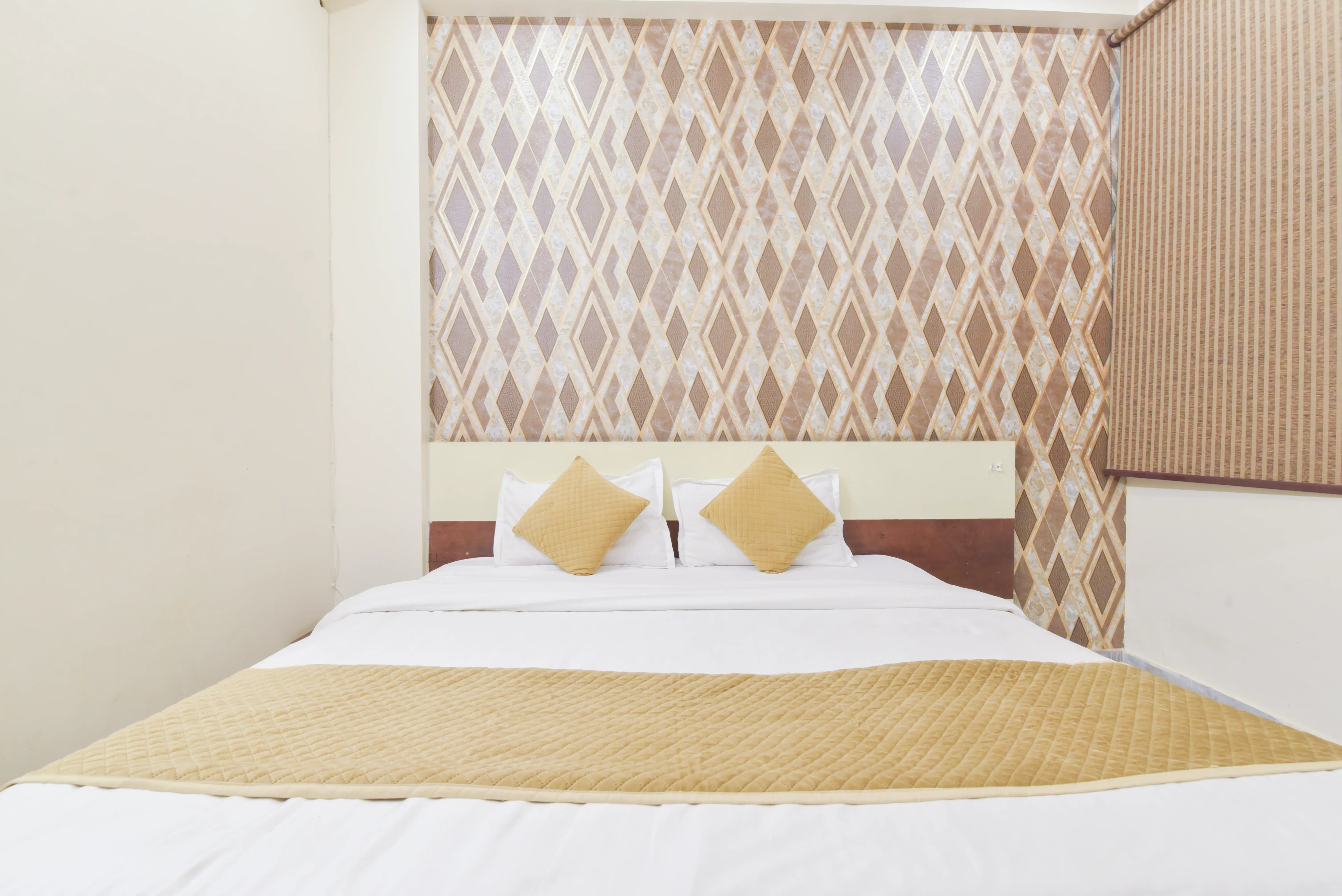 Main view of the Duluxe Rooms